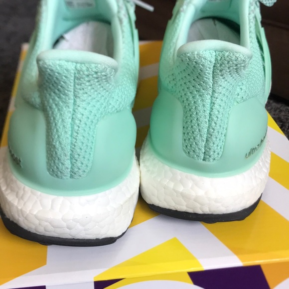 *SOLD* Adidas Mint Ultra Boost - Picture 5 of 8